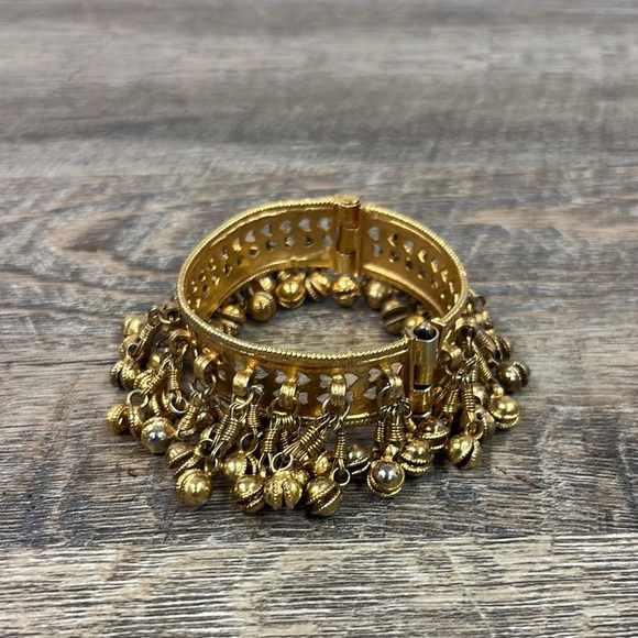 80’s Indian Bell Kashmiri Hinged Cuff Bracelet - Picture 1 of 8